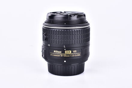 Nikon 18-55 mm f/3,5-5,6 G AF-S DX VR II bazar