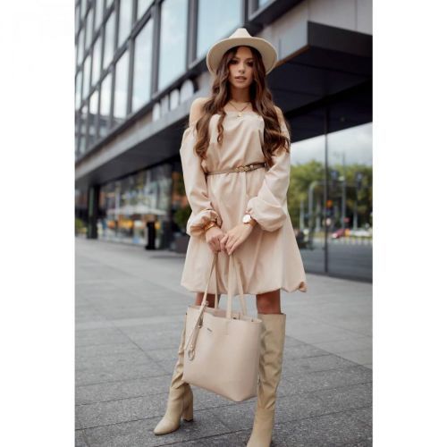 Oversized trapezoidal dress with a puffed bottom beige