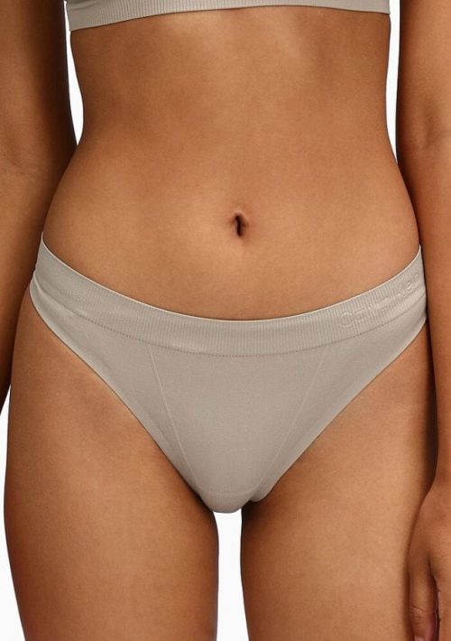 Dámská tanga Calvin Klein QF6611 L Tělová