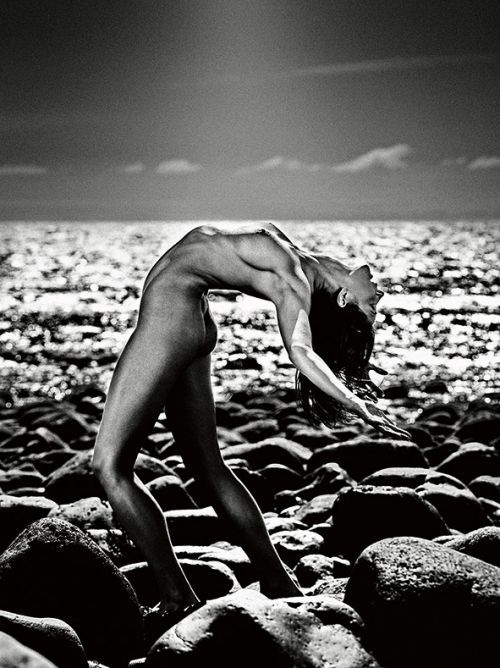 Fifty Shades of Light, Zika Adolf