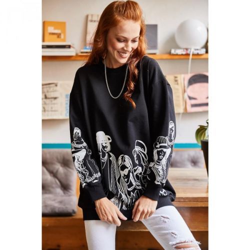 Olalook Women's Black Figured Oversize Sweatshirt