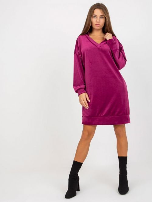 FUCHSIOVÉ VOLNÉ VELUROVÉ ŠATY S KAPSAMI -RP-TU-8189.95-FUCHSIA PINK Velikost: S/M
