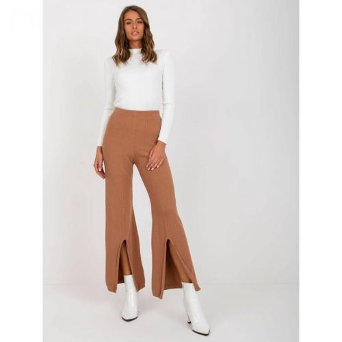 Camel wide knitted trousers with a slit