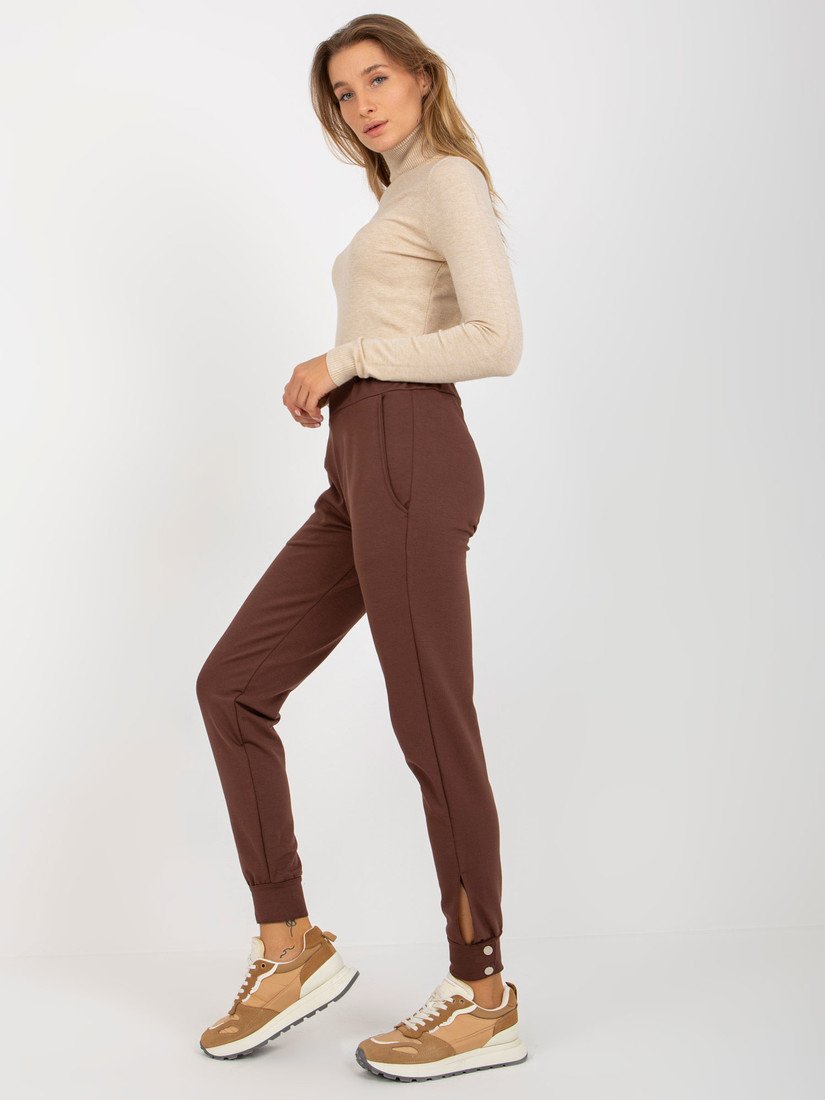 Brown sweatpants with snaps at the leg from OCH BELLA