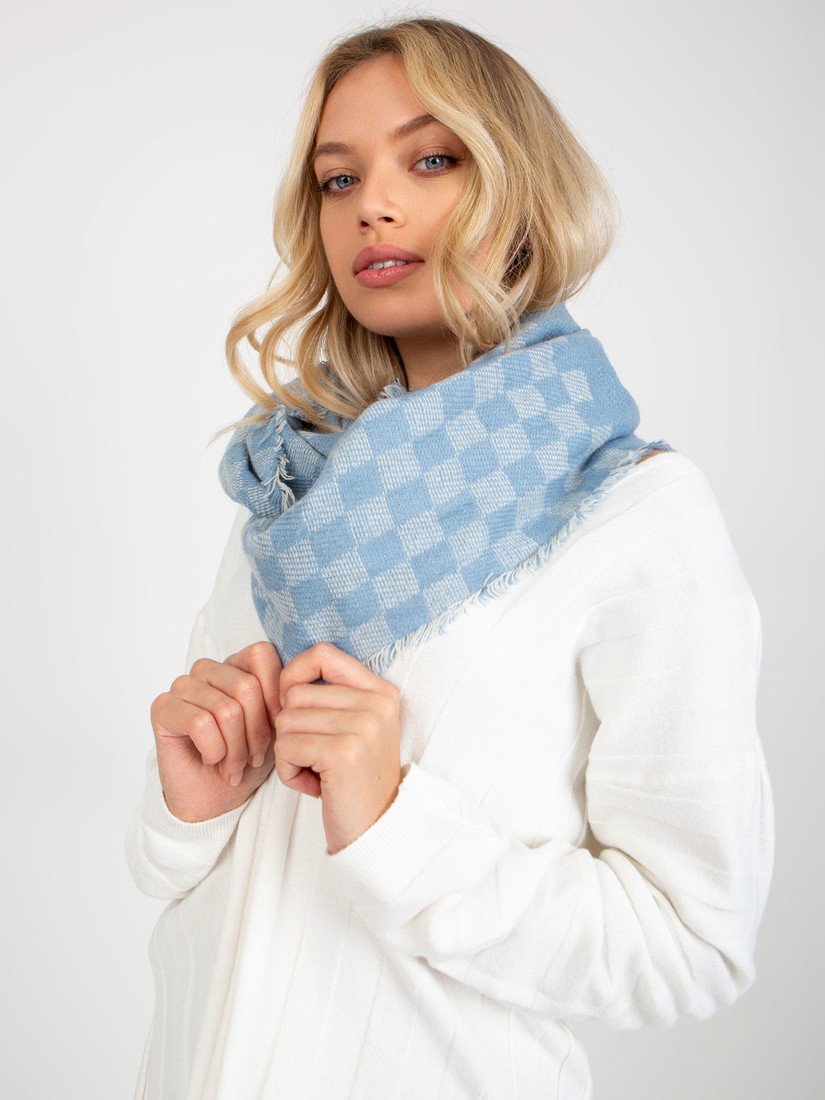 Women's checkered winter snood in blue and white