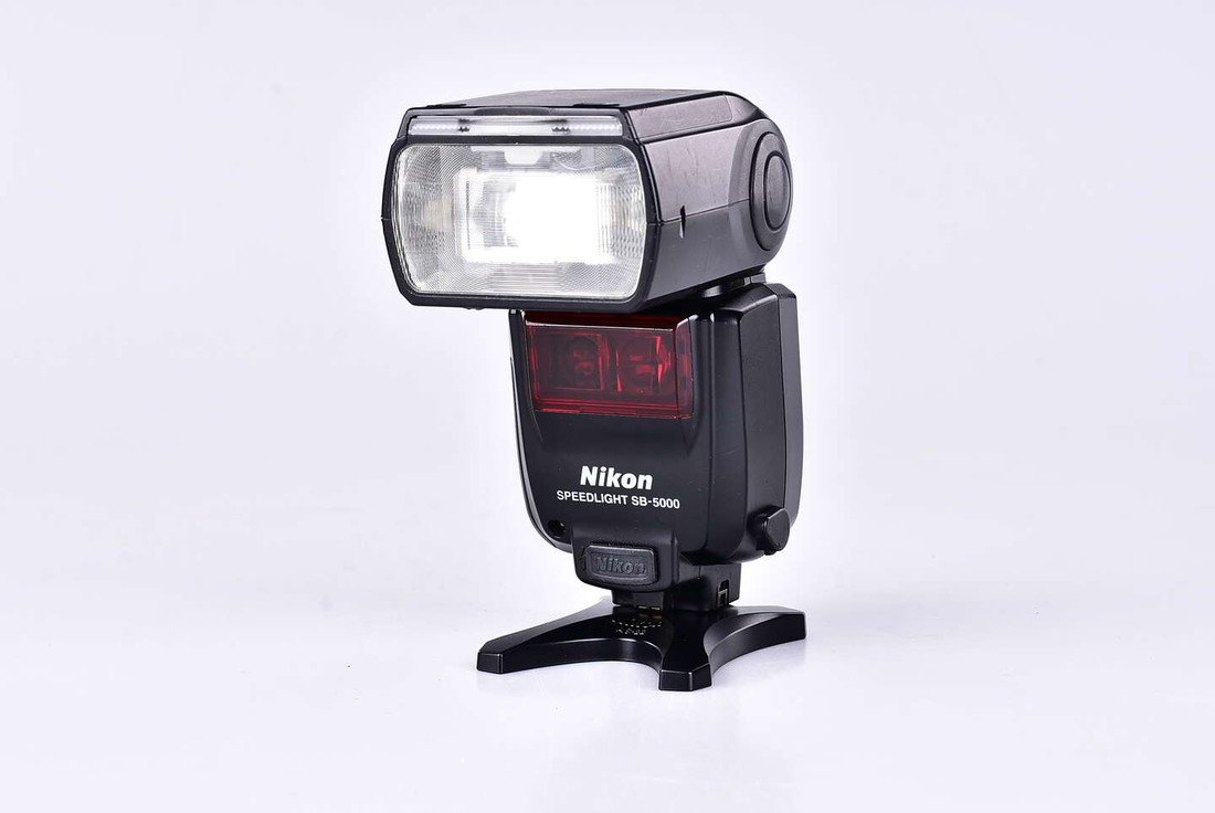 Nikon blesk SB-5000 bazar