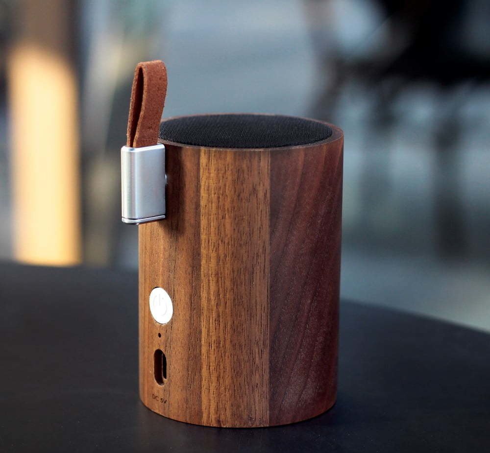 Bluetooth reproduktor se svítidlem z tmavého ořechového dřeva Gingko Drum