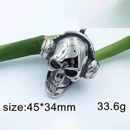 Ocelový přívěsek - trojrozměrná lebka se sluchátky na uších