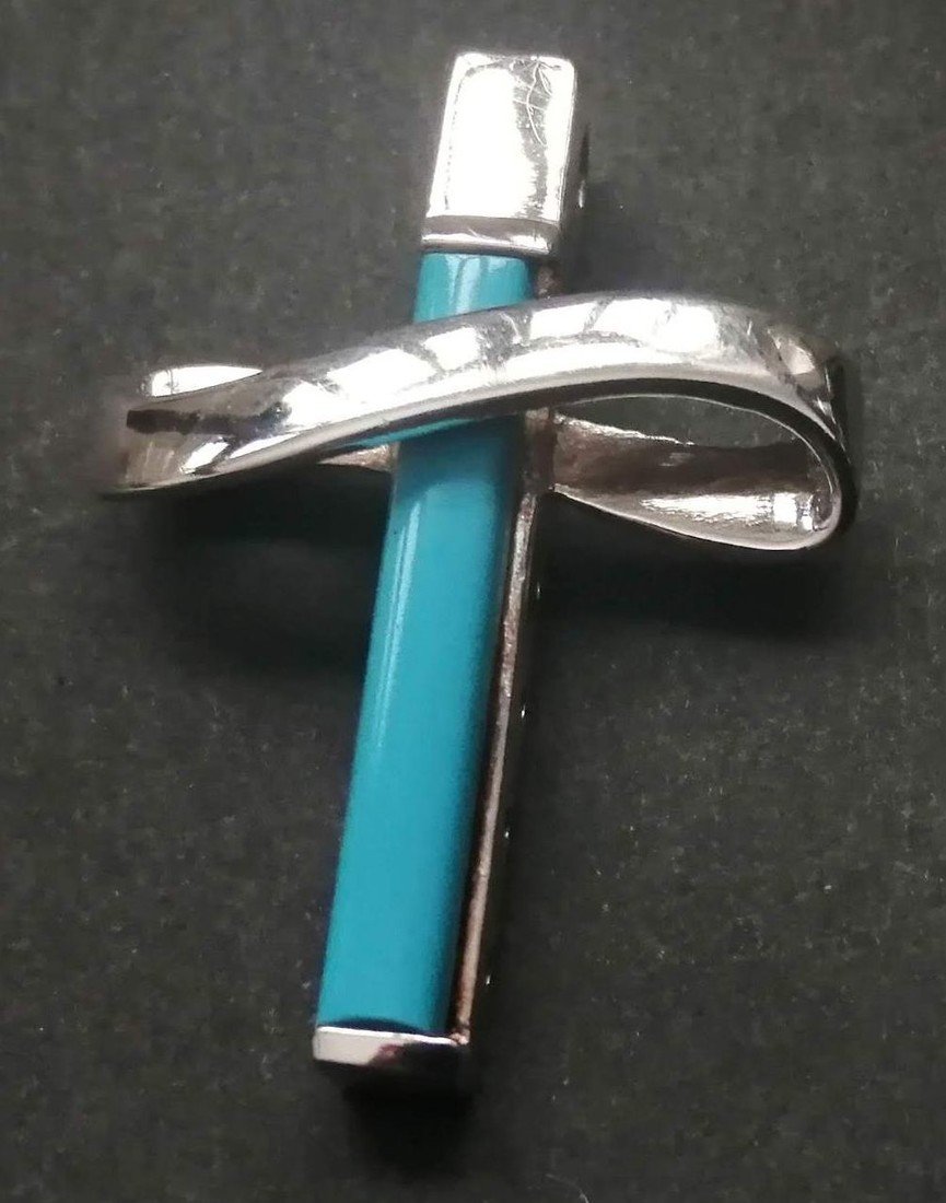 Kříž s tyrkysem - stříbrný přívěsek