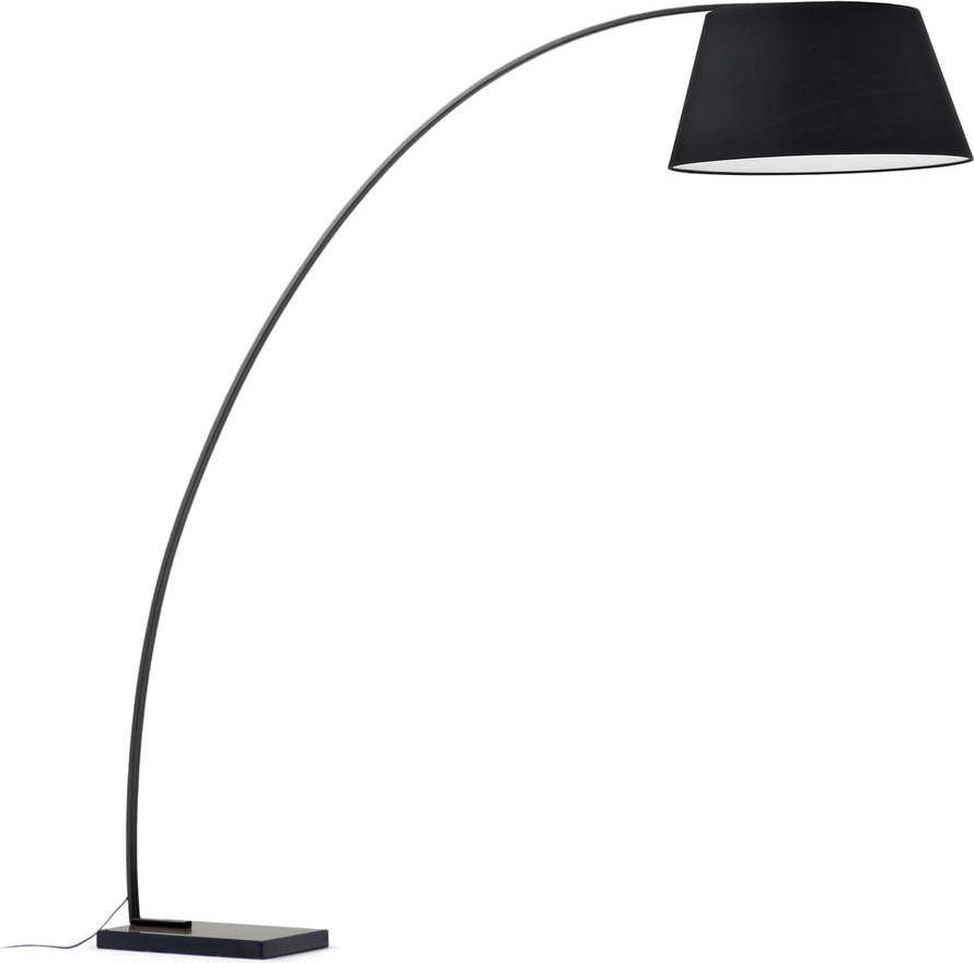 Černá stojací lampa Kave Home Chop