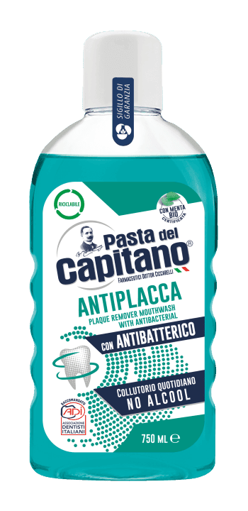 Pasta del capitano Antiplacca con antibatterico - ústní voda ochrana proti plaku a kazu 750ml + zdarma zubní pasta Basic
