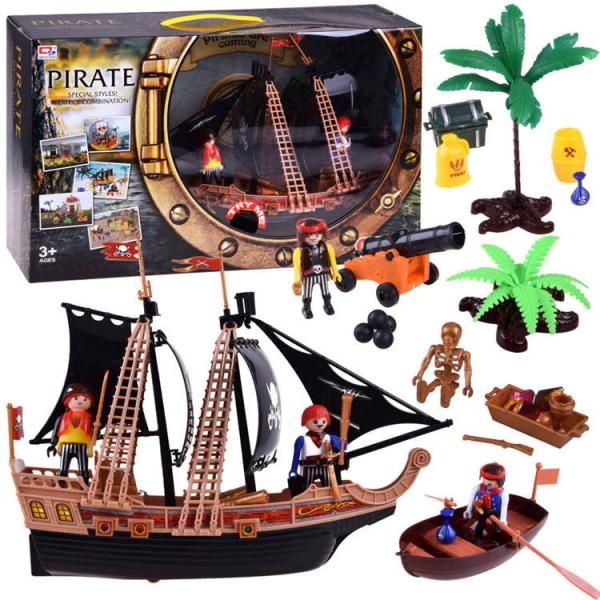 Pirátská loď s figurkami pirátů