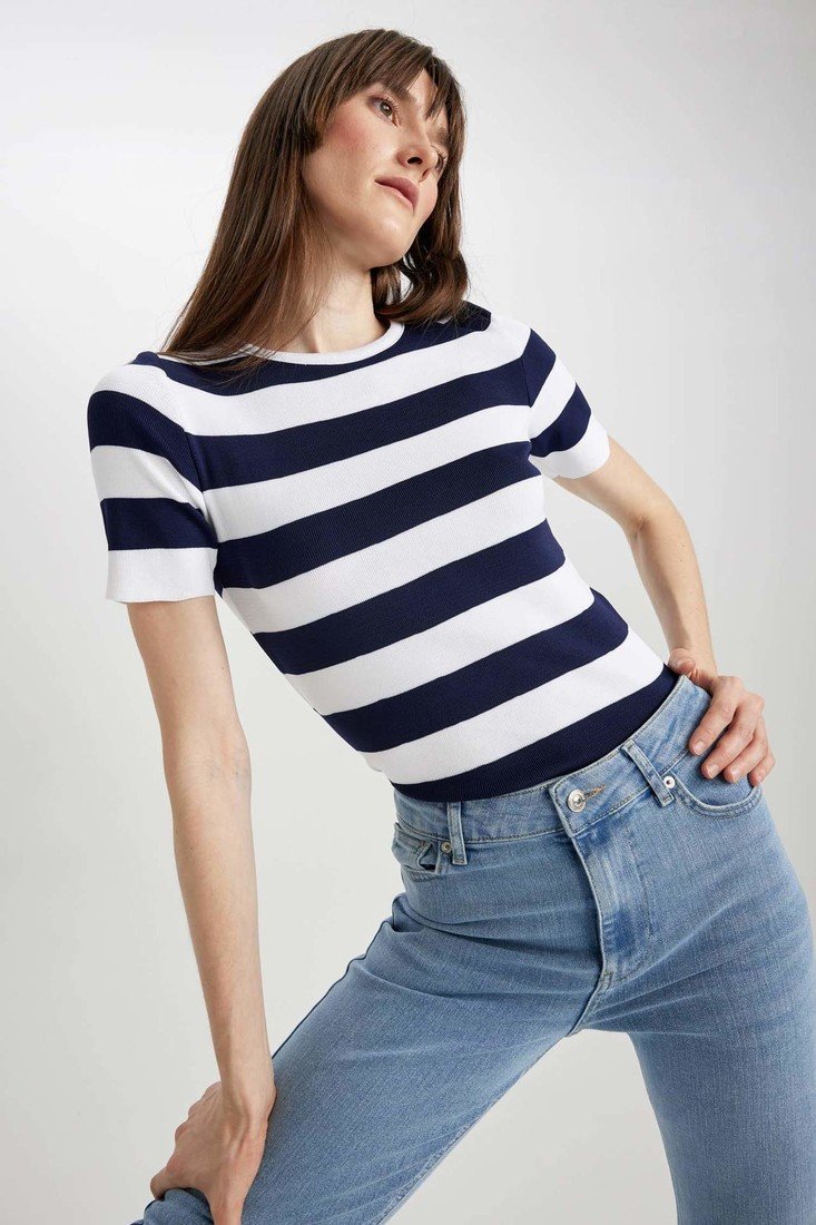DEFACTO Regular Fit Crew Neck Striped Sweater