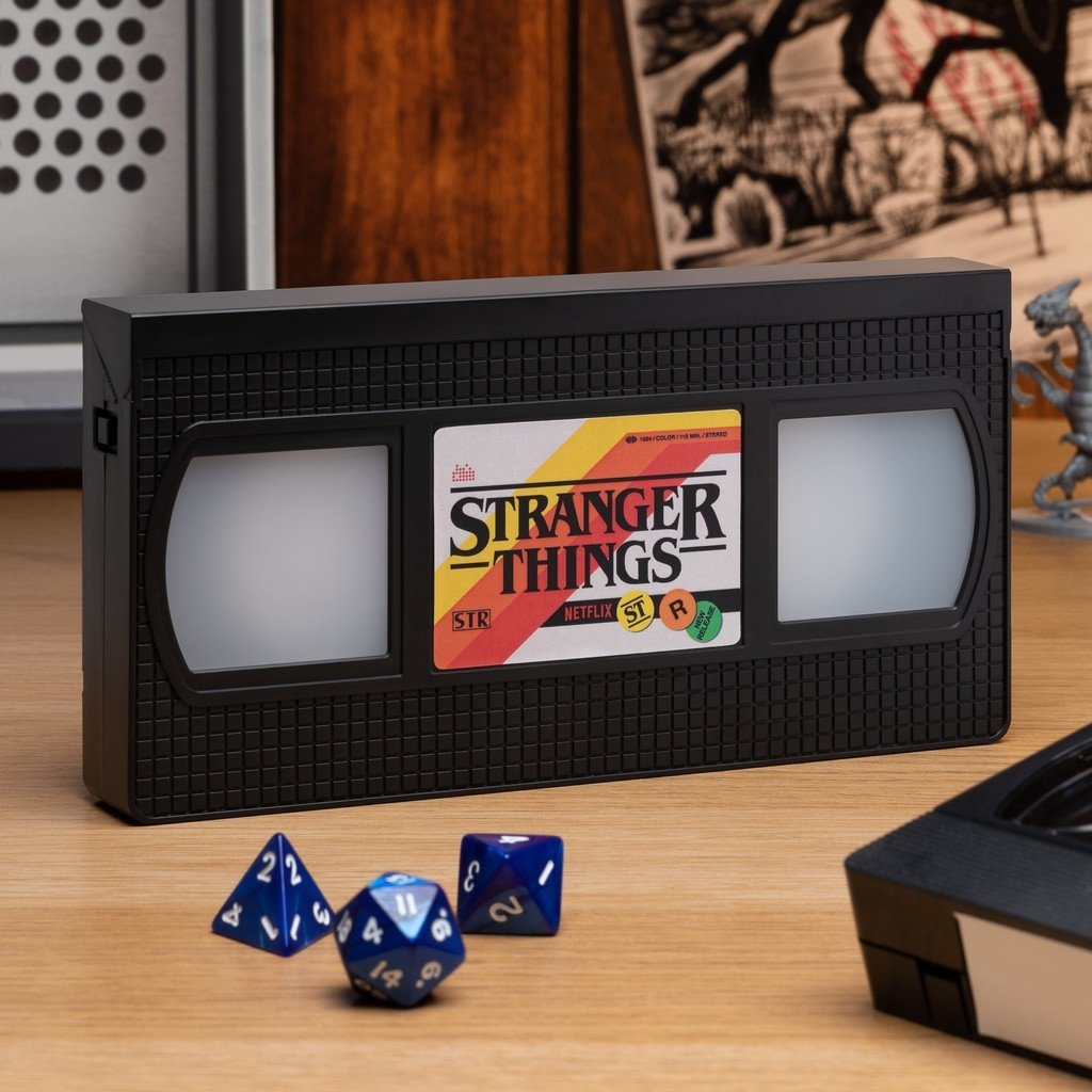 Paladone Products | Stranger Things - světlo VHS Logo 20 cm