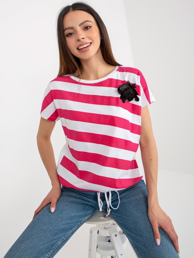 Bílo-tmavě růžové pruhované triko s broží RV-BZ-8741.93-dark red Velikost: ONE SIZE