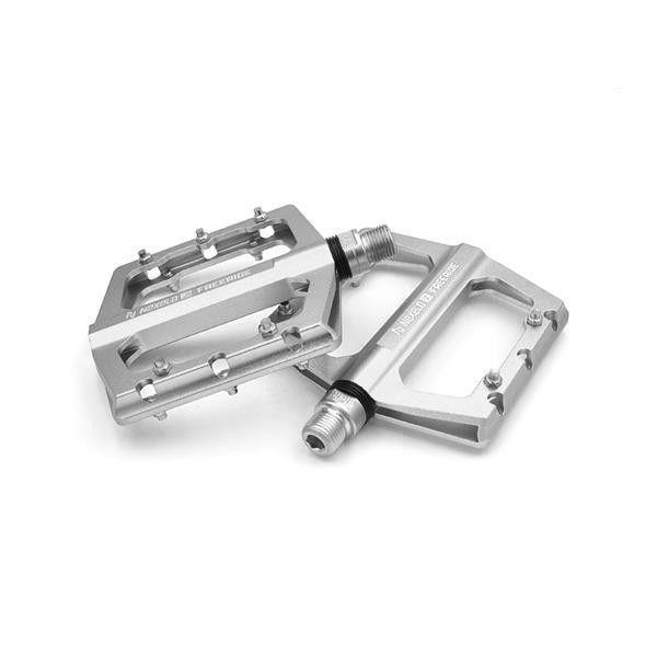 Nexelo Platforma Stříbrné pedály