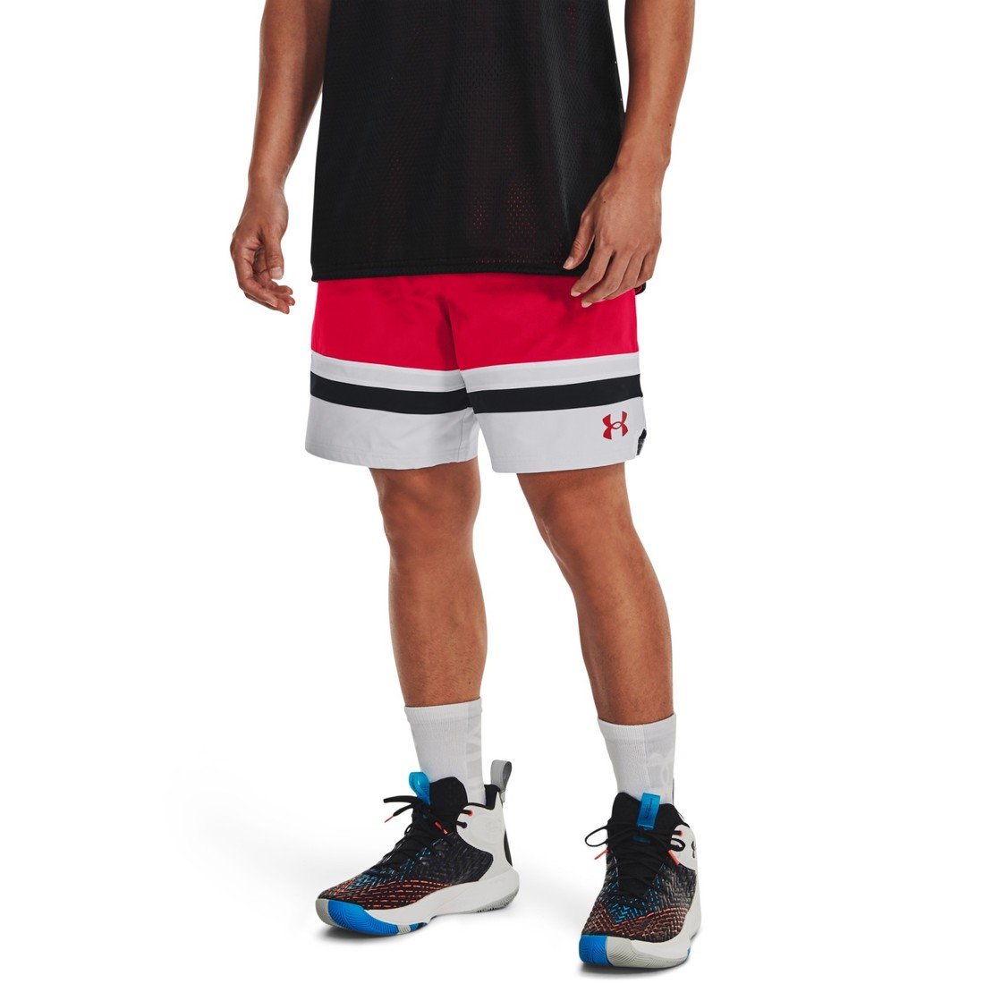 UA Baseline Woven Short II-RED M