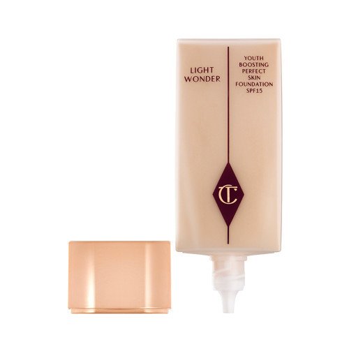 Charlotte Tilbury Lehký tekutý make-up Light Wonder (Foundation) 40 ml 4 Fair