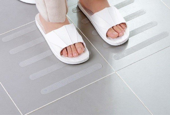 Eco produkty Protiskluzový nalepovací pásek ANTI SLIP 20 cm x 2 cm - balení 12 ks (ANTISLIP)