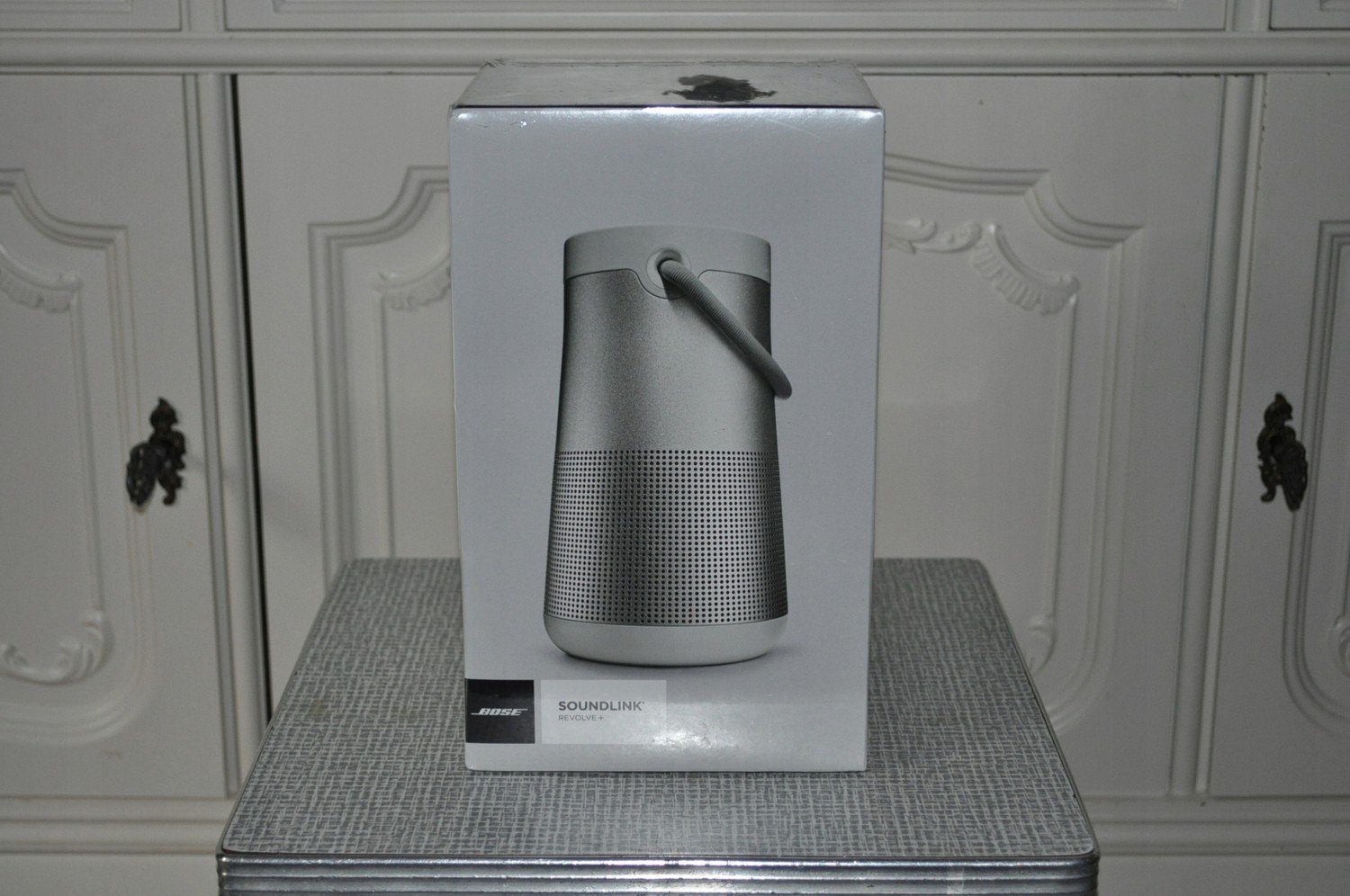 Bose SoundLink Revolve II Plus, stříbrná