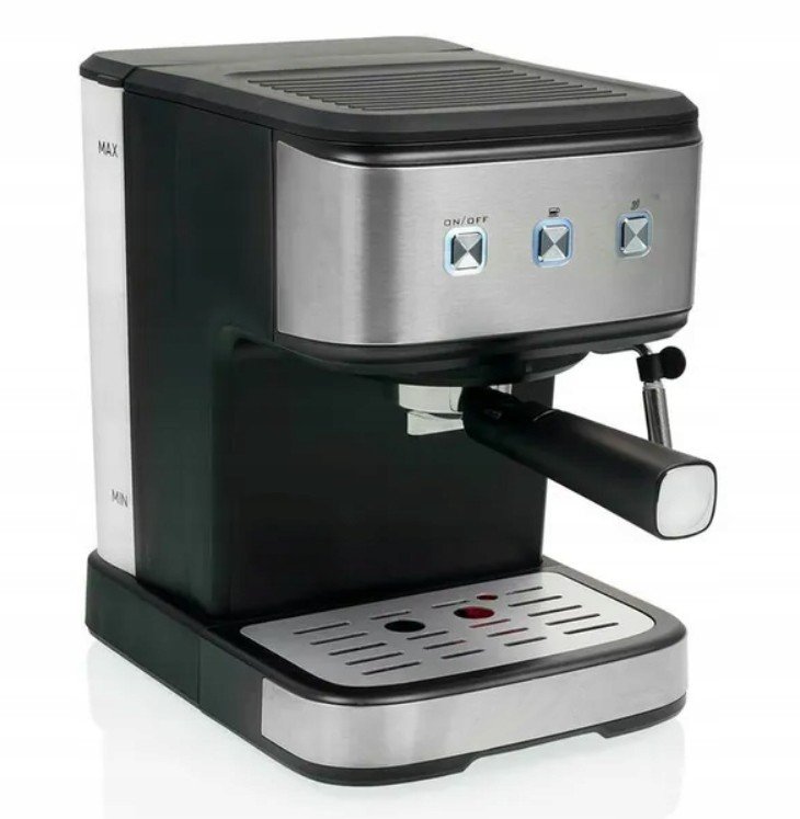 Kávovar s napěňovačem NN-CM-01