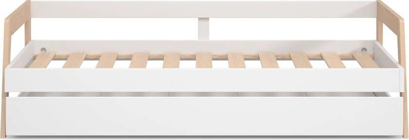 Bílá/přírodní dětská postel z borovicového dřeva s výsuvným lůžkem a úložným prostorem 90x200 cm Carrie – Marckeric