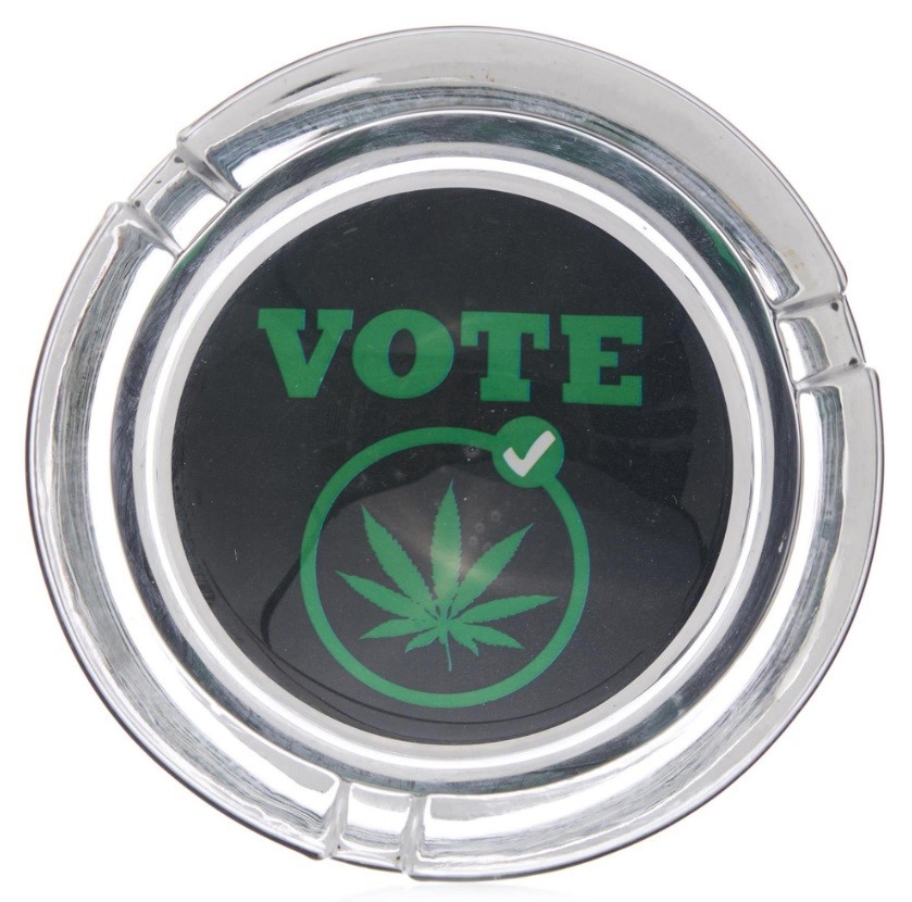 Střední skleněný popelník - konopný design Varianty: Popelnik vote