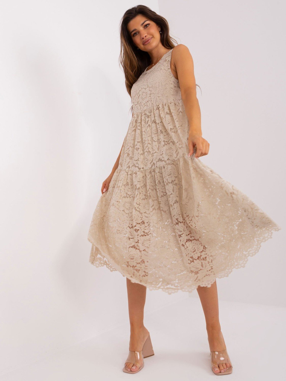 Béžové midi šaty s volánkem OCH BELLA