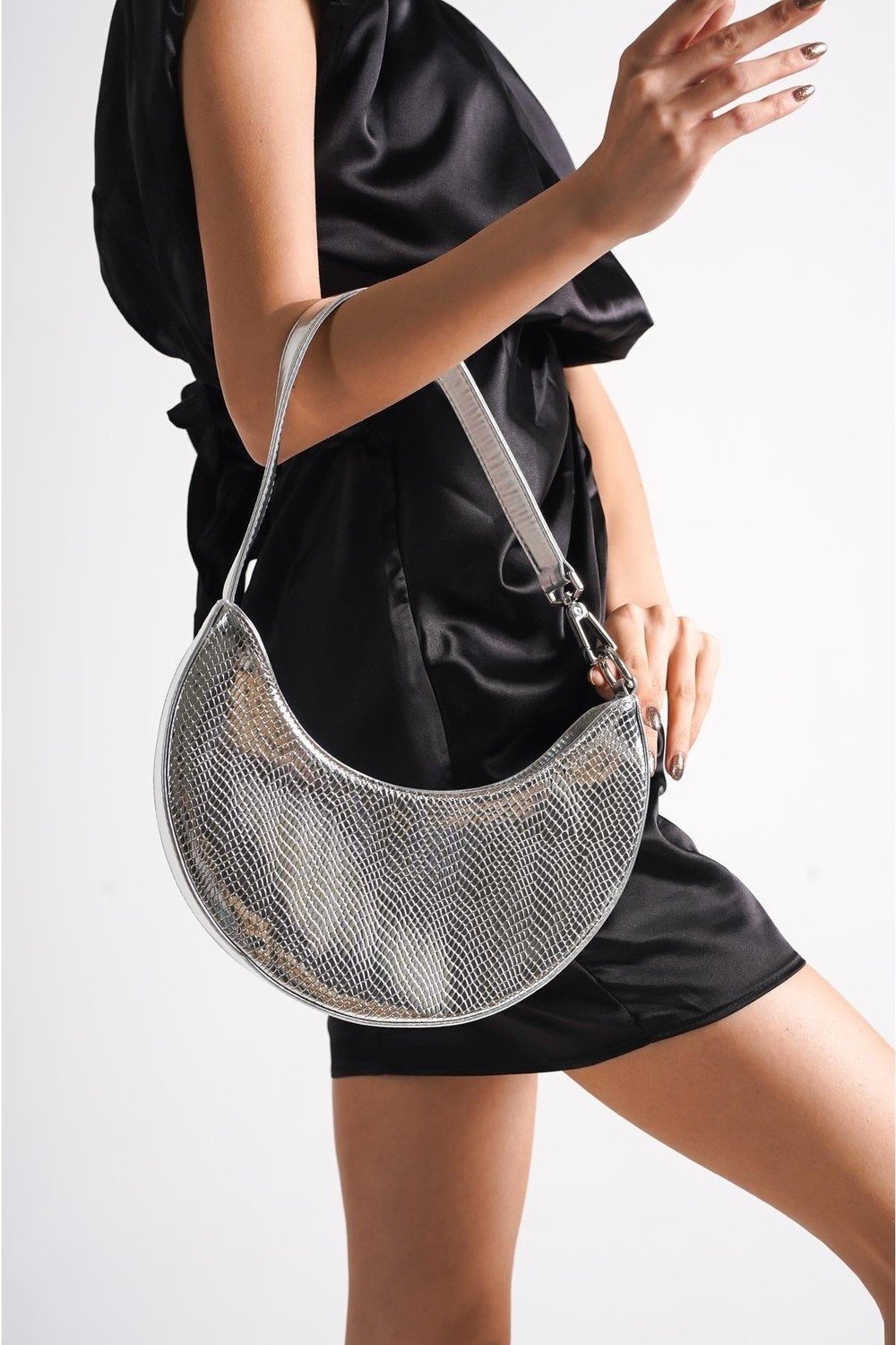 Capone Outfitters Shoulder Bag - Silver - Plain