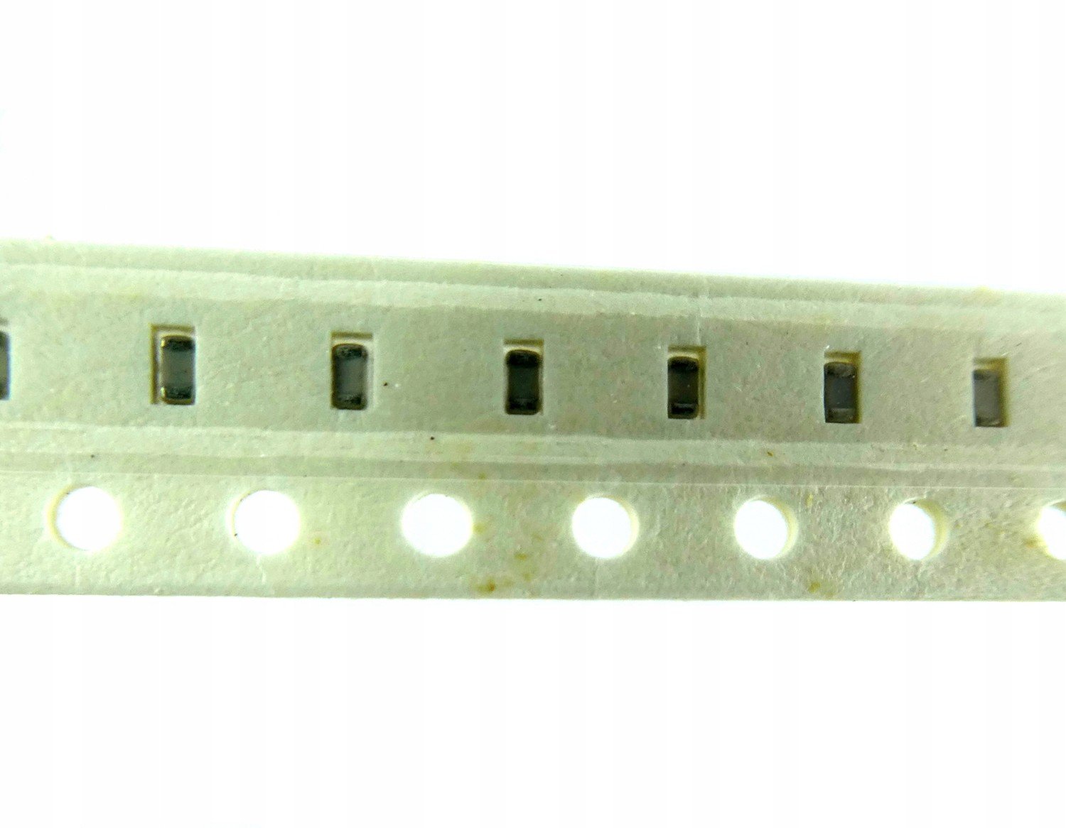 Keramický 47pF 50V 5% 1000ks