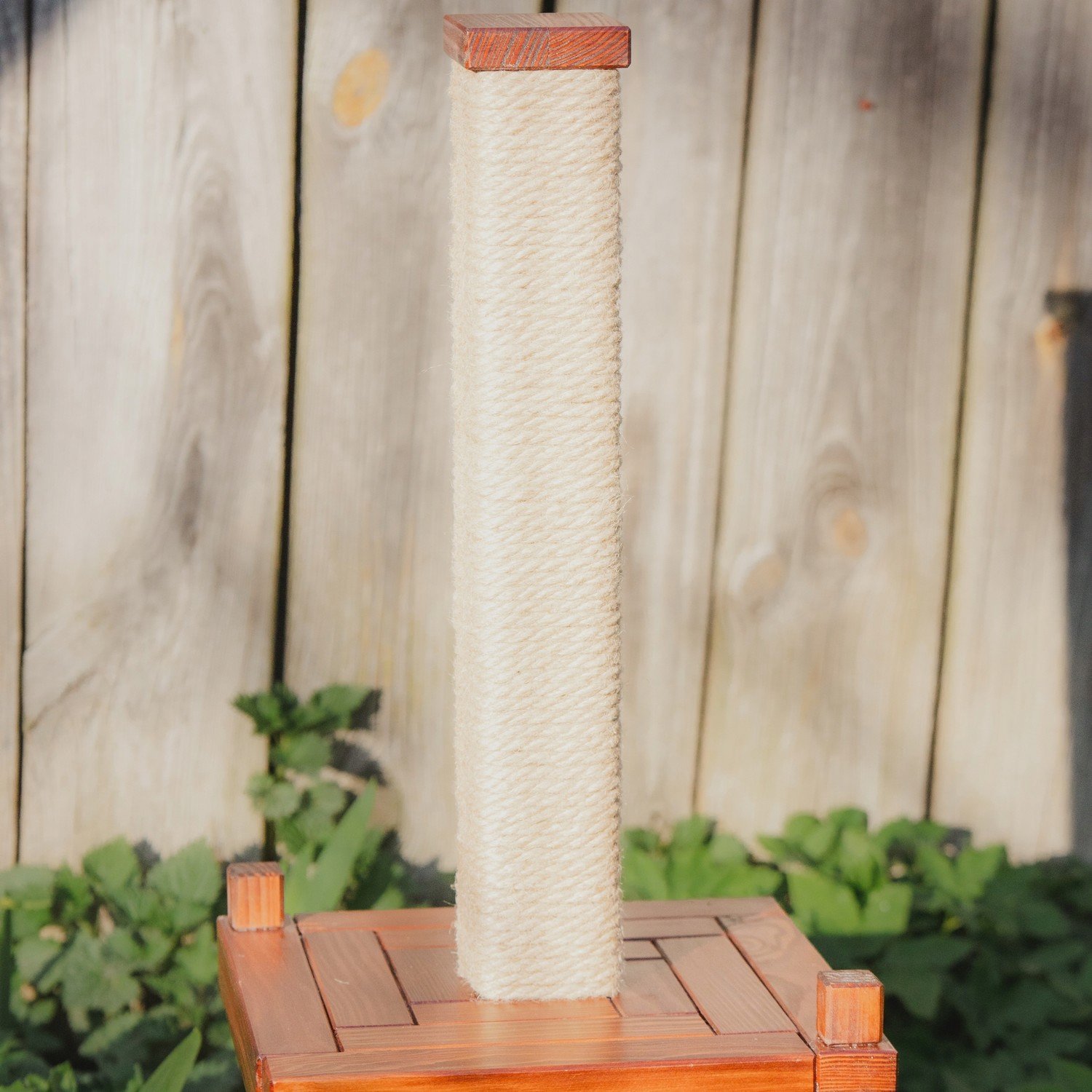 Dřevěné škrabadlo, škrabací sloupek pro kočky 50cm