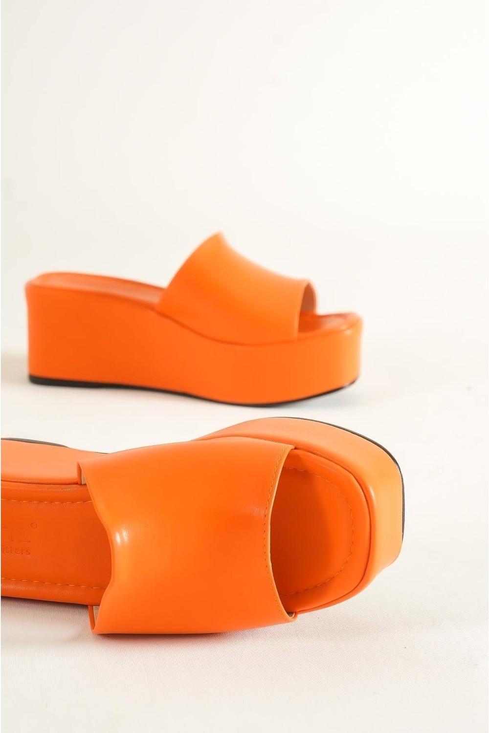 Capone Outfitters Mules - Orange - Wedge