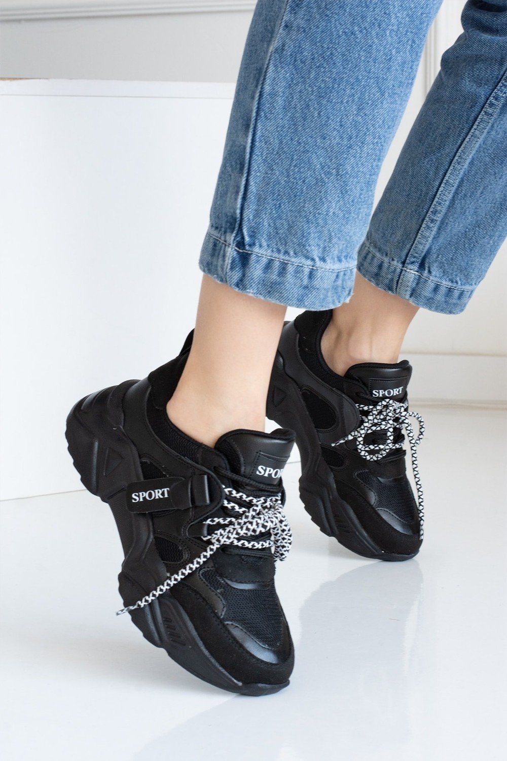 İnan Ayakkabı Women's Black Sneakers