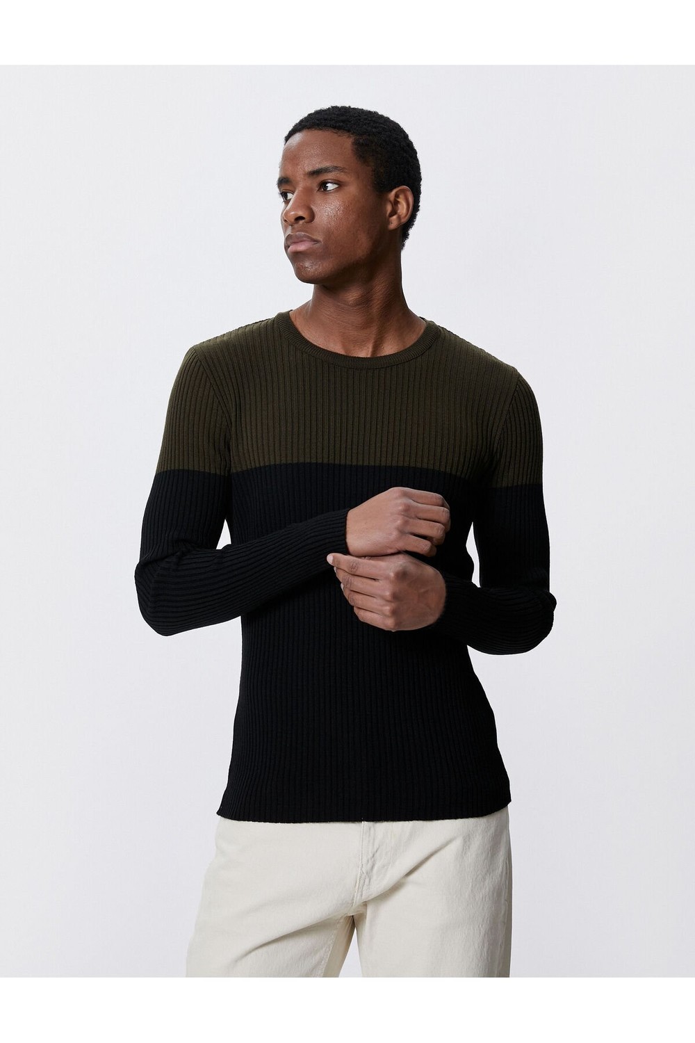 Koton Basic Knitwear Sweater Crew Neck Color Block Slim Fit.