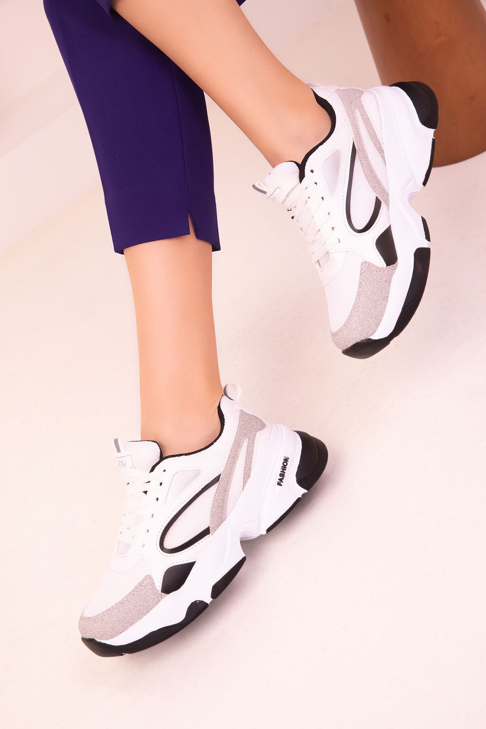 Soho White-Black Women's Sneakers 17226