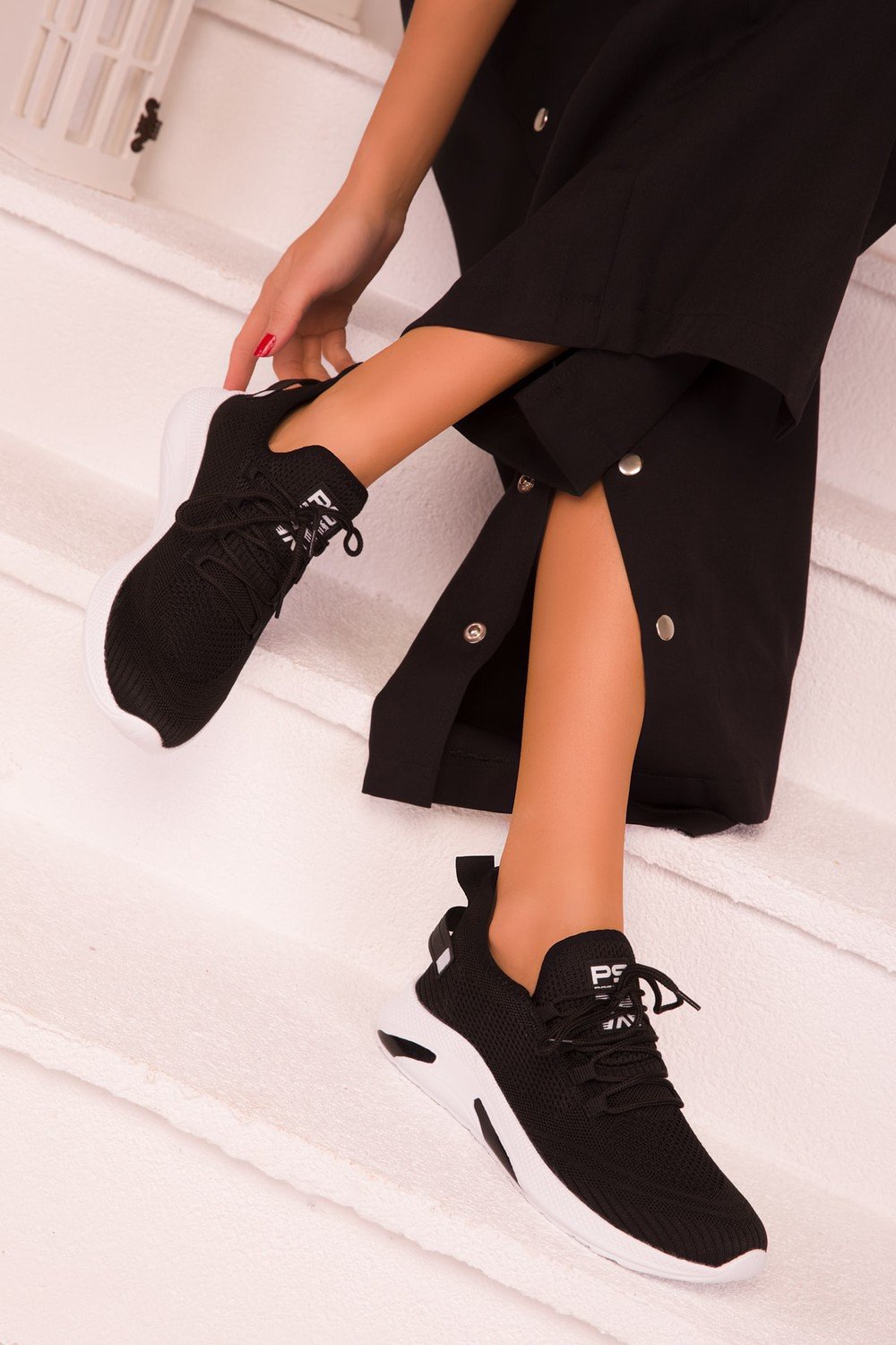 Soho Black Unisex Sneakers 16884