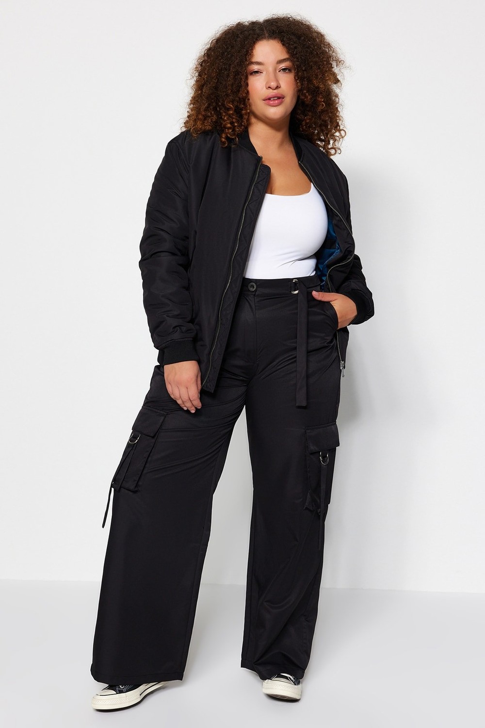 Trendyol Curve Black Wide Leg Weave Parachute Pants