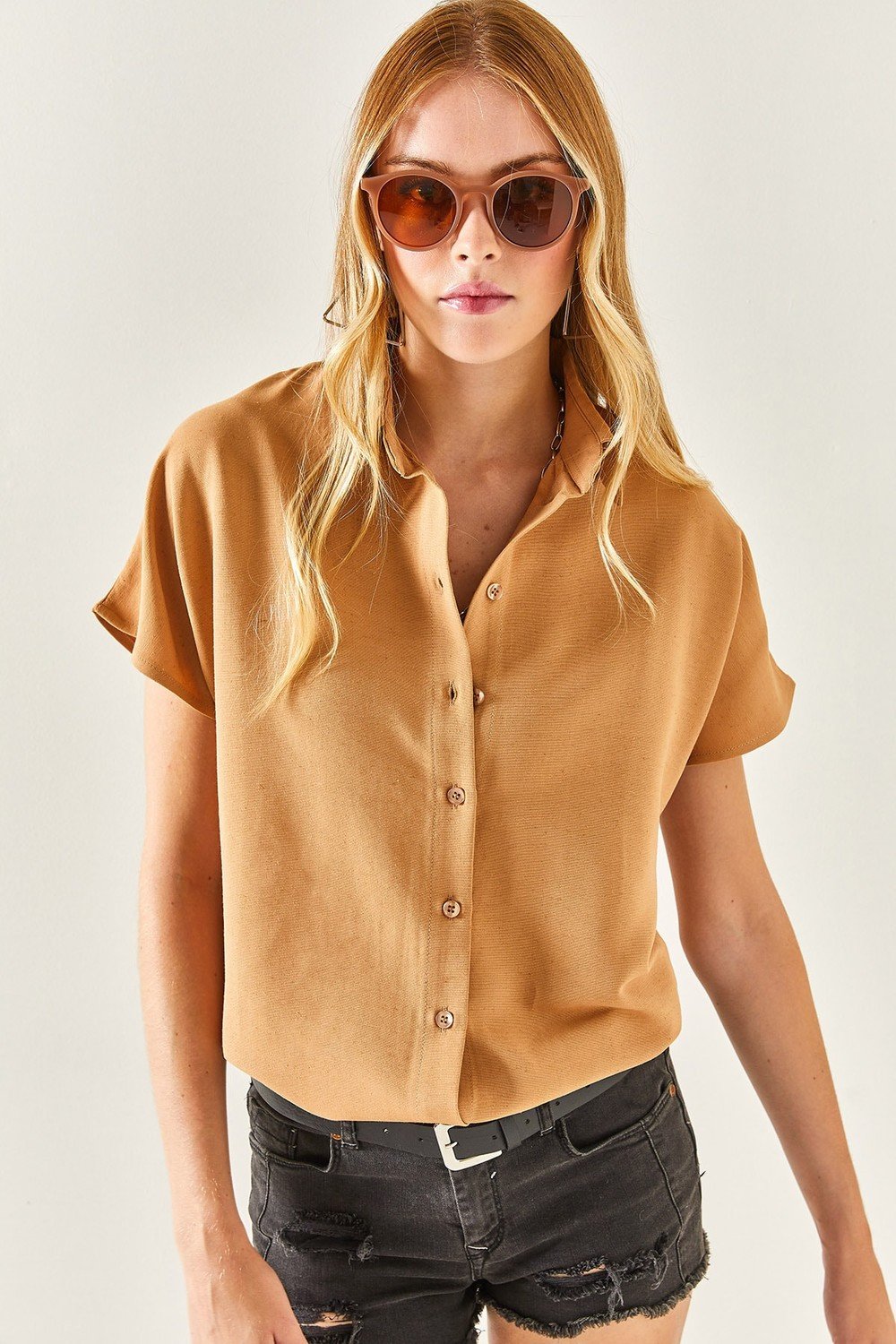 Olalook Women's Camel Bat Oversized Linen Shirt