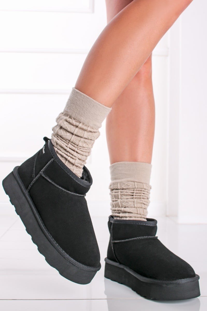 Černé kožené sněhule 5-26352