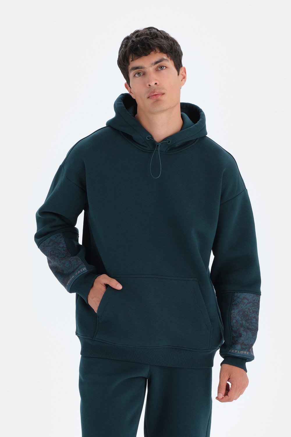 Dagi Dark Green Men's Hooded Sweatshirt with Sleeve Garnish