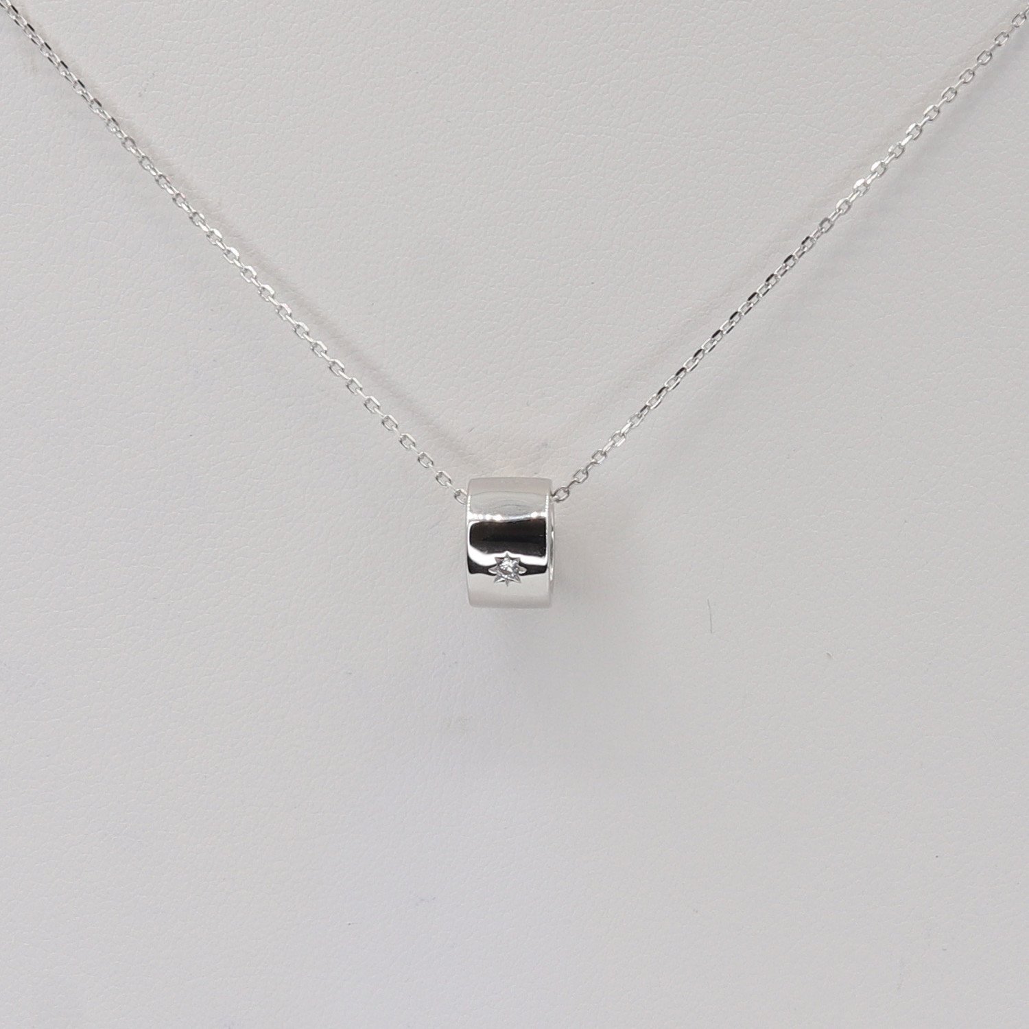 Stříbrný náhrdelník B1789