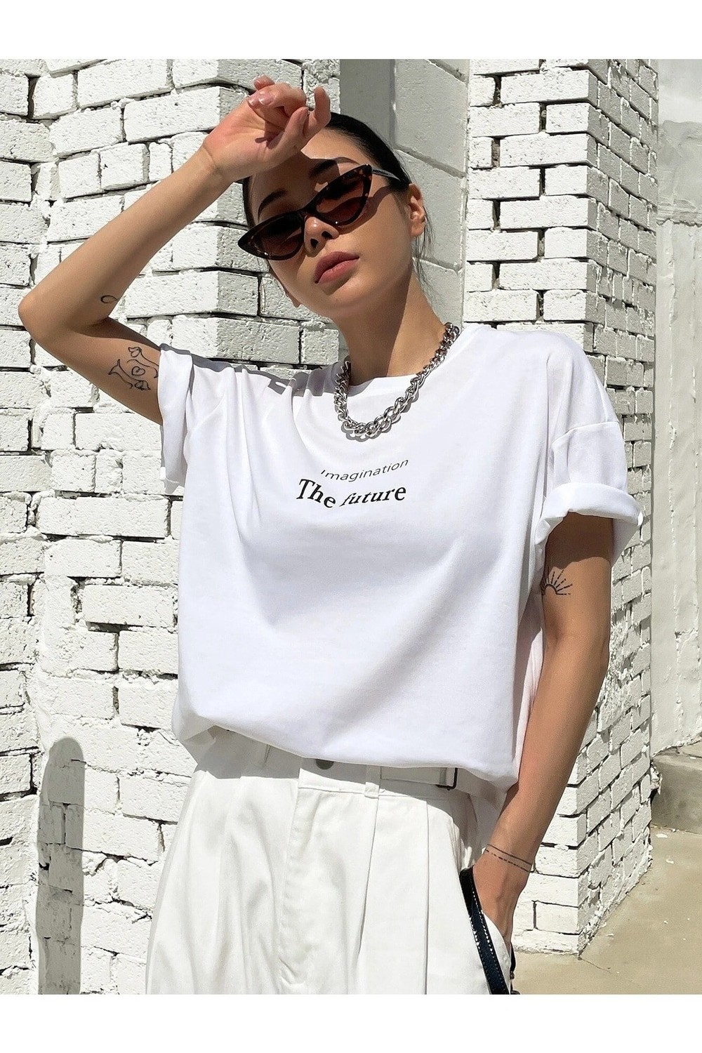 K&H TWENTY-ONE Women's White The Future Oversized Printed Tshirt