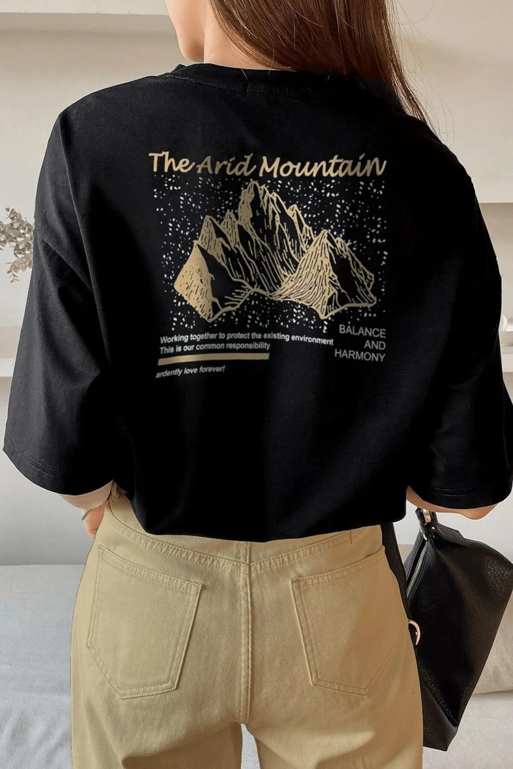 K&H TWENTY-ONE Women's Black Arid Mountain Printed Oversized T-shirt.
