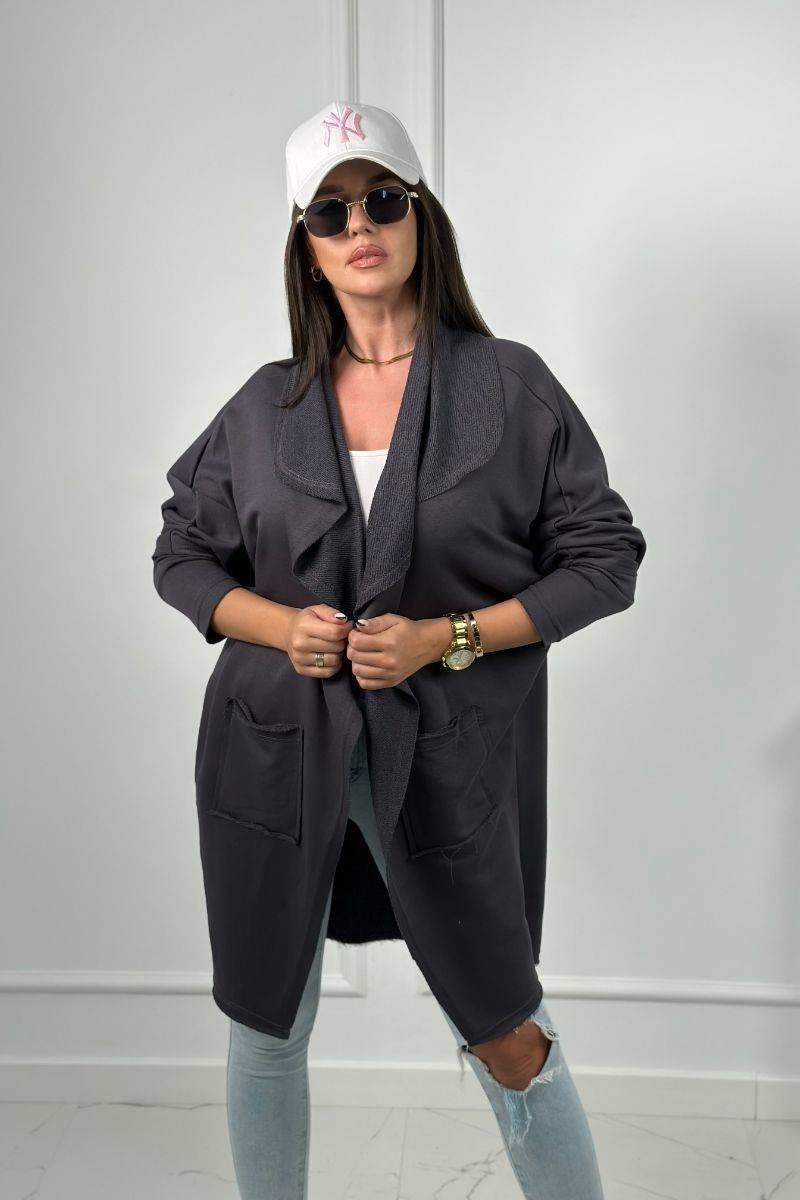 Pelerína s kapsami z grafitu