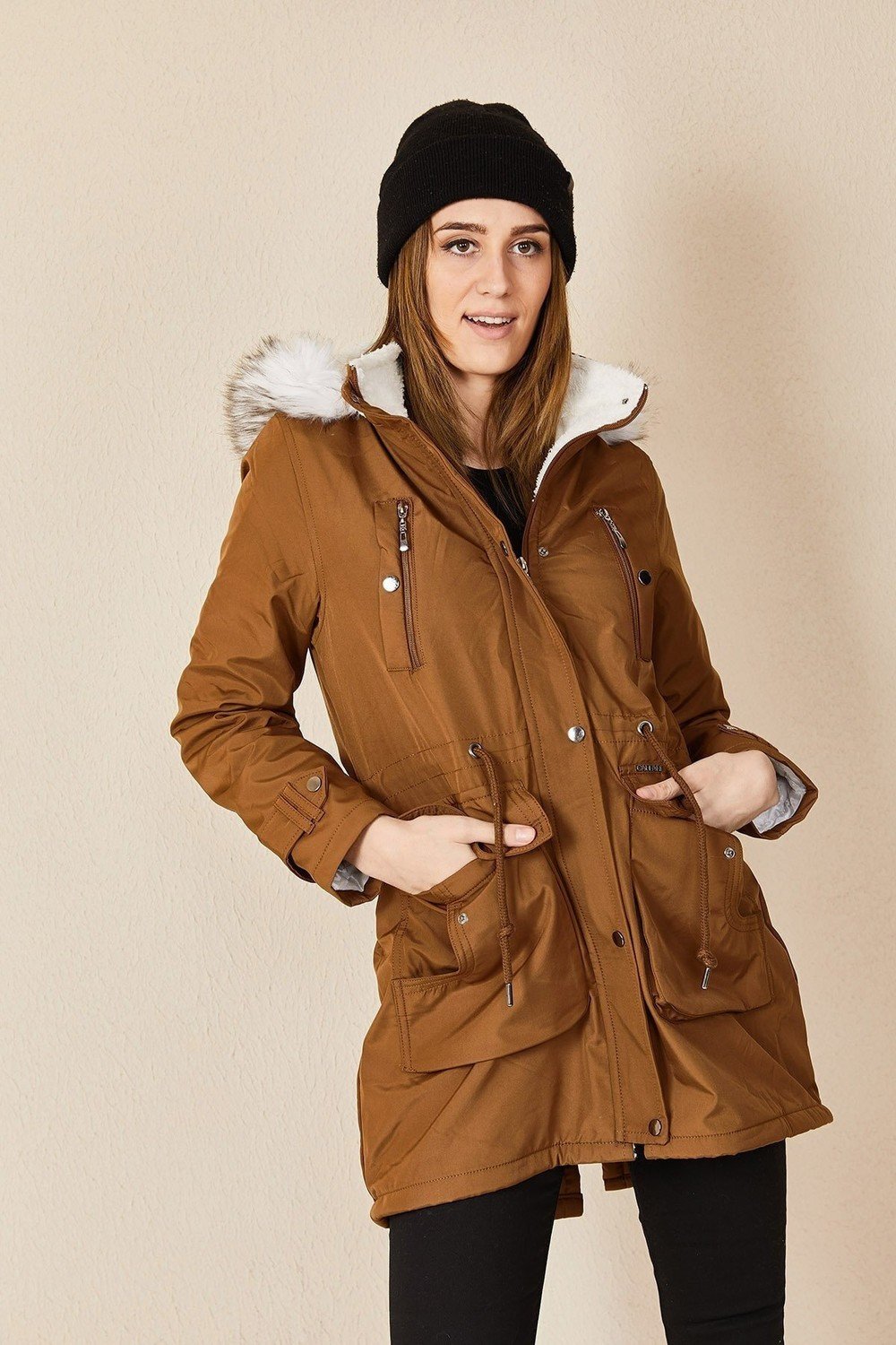 HAKKE A Sheepskin Hood with Snap Snaps, Chest Pocket Coat