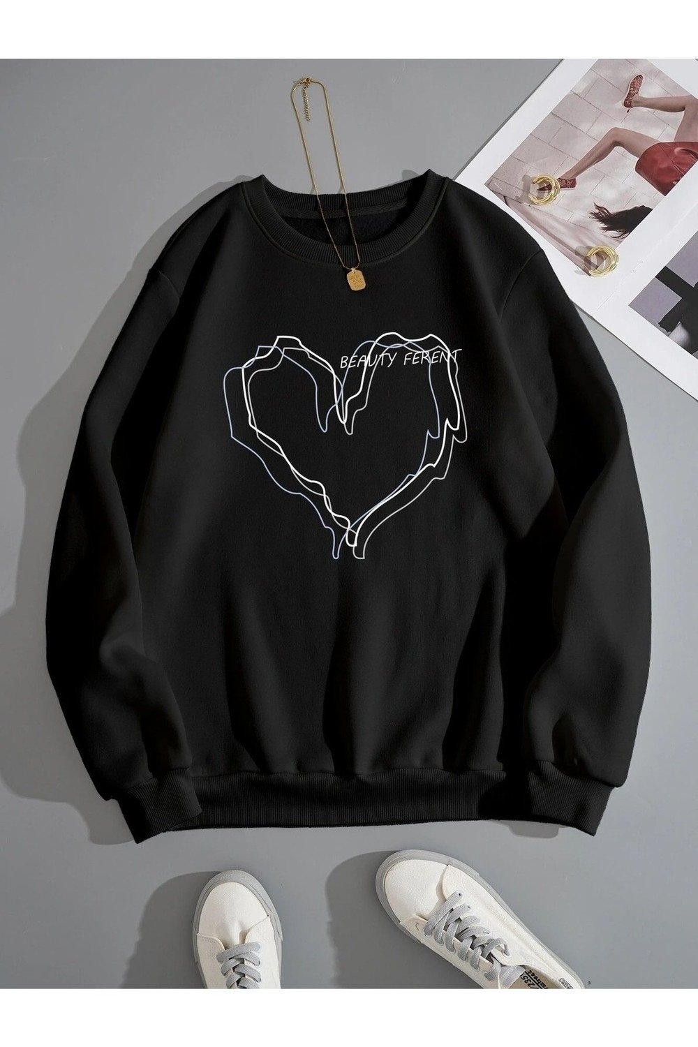 K&H TWENTY-ONE Women's Black Striped Heart Print Oversized Sweatshirt