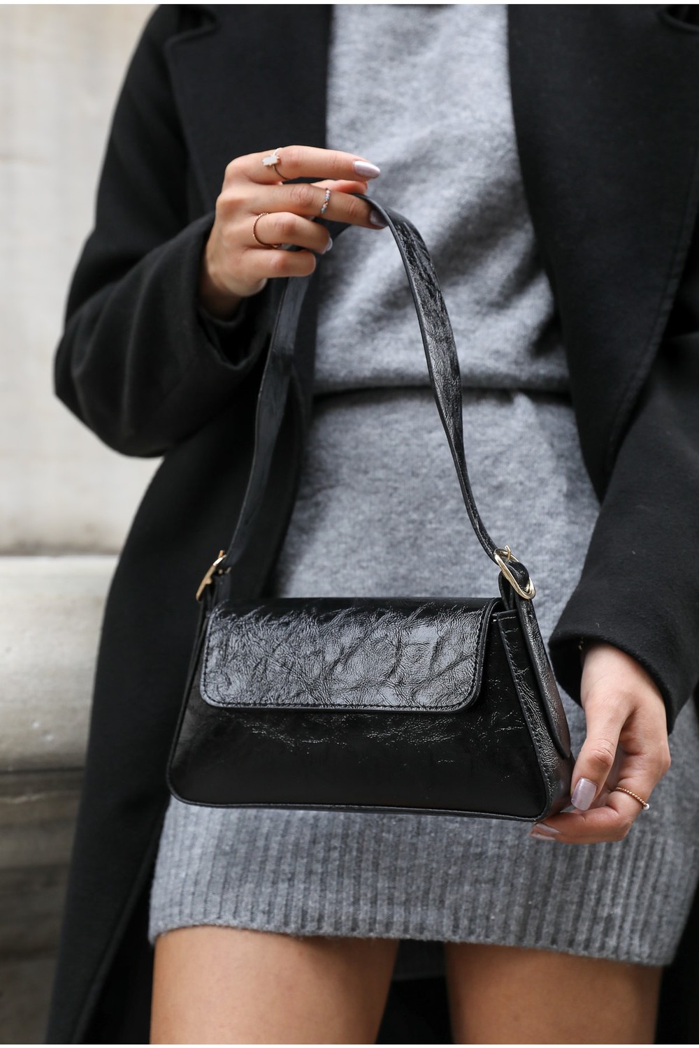 Madamra Black Patent Leather Women's Plain Design Clamshell Handbag.