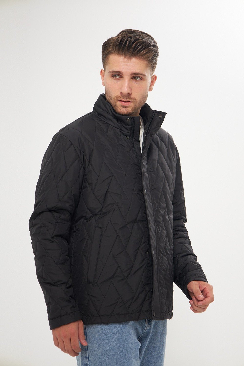 River Club Men's Black Waterproof And Windproof Stand Up Collar Quilted Patterned Coat.