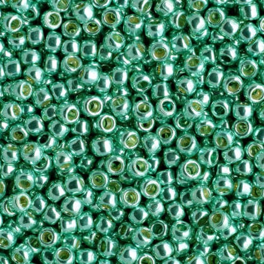 TOHO Co., Ltd. TOHO Round 11/0 (TR-11-PF561) č.221 - 35 g