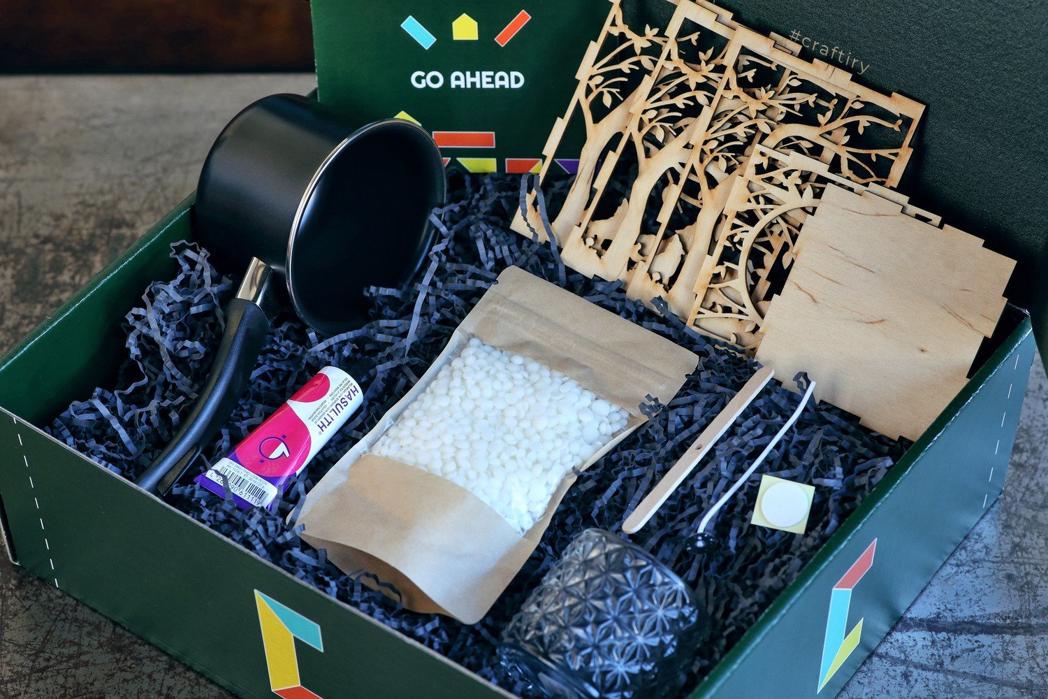 Sada na výrobu dřevěného svícnu a sójové svíčky